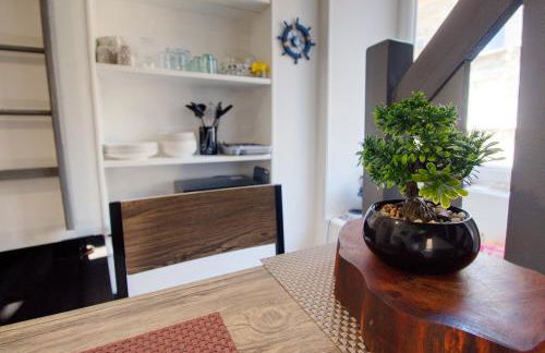 Petit Duplex Lumineux, hyper centre à 2 pas du port, Intendance Luxury Host - Foto 15