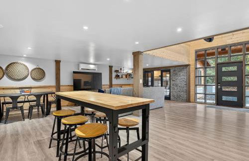 Spring Break Promos - LifeSize Dinos, 4BR, HotTub - Foto 23