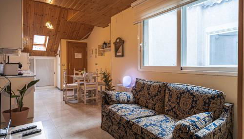 Terraza, luminoso y bien situado - Foto 5