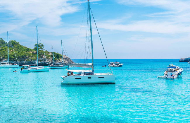Paseo en catamarán por la bahía de Palma - Foto 1