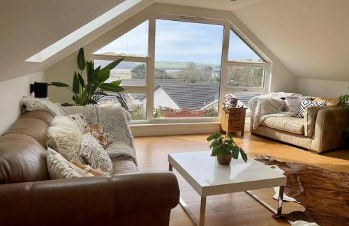 Stunning 4 Bedroom Home with Wild Spa, Gym & Hot Tub - Foto 8