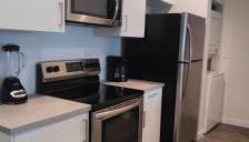 Spacious 3BR-2BA Apt near Downtown-Miami Airport - Foto 2, stove, dishwasher