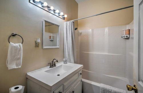 Bright and Airy Durham Cottage with Covered Porch - Photo 19