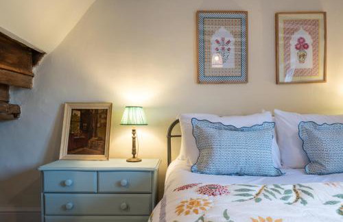 Beautiful 2 Bedroom Cottage in the Cotswolds - Photo 22