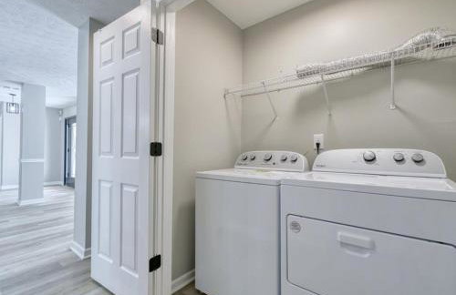 Stylish 4BR Urban Oasis - Foto 29