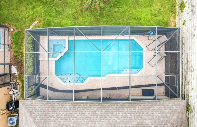 Comrow Castle Magical Getaway - Photo 34