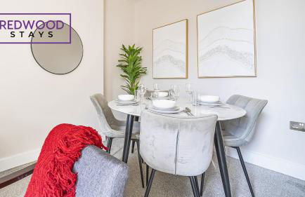 Everest Lodge Serviced Apartments for Contractors & Families, Free WiFi & Netflix By Redwood Stays - Foto 36