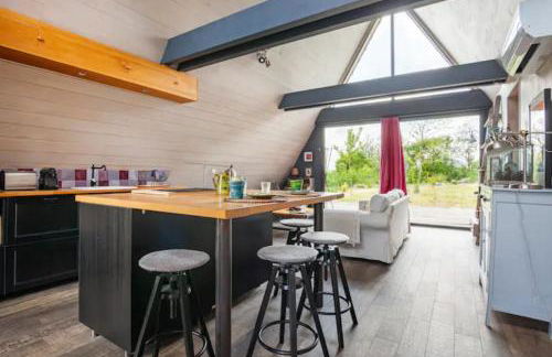 Les Trigones du Causse -Maison atypique avec Piscine Privée - Foto 10