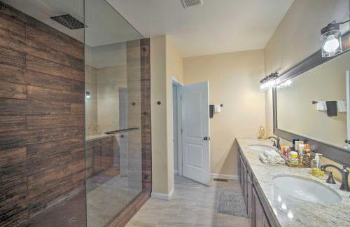 Lake Arrowhead Getaway with Decks and Game Room! - Foto 18