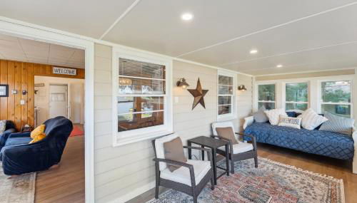 Delavan Retreat with Patio on Turtle Lake! - Foto 4