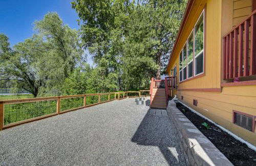 Newport Riverfront Home with Deck and Fire Pit! - Foto 26