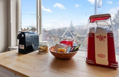 Modern 4BD home in Ballard with A/C, pet-friendly - Foto 4