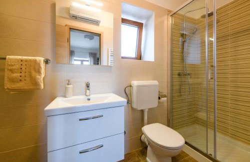 House Angela with private pool, private parking, wi-fi and fully fenced garden - WiiBuk - Foto 11