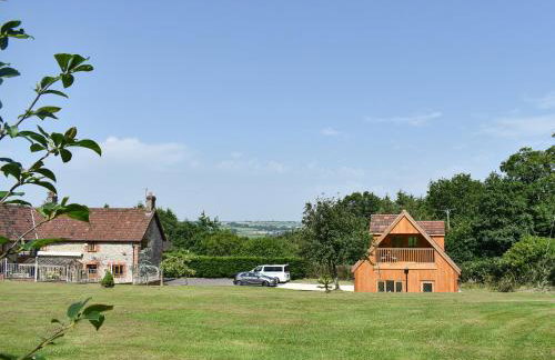 The Bee Hive - Photo 20