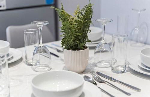 Modern 4 Bed house Ideal for Groups, Contractors near City Airport & O2 Arena, free parking & Wifi included - Foto 38