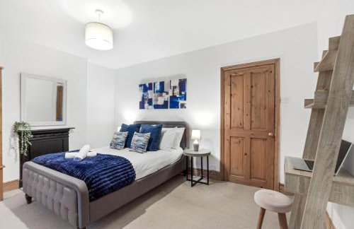 Home Away I 3BR Comfort Suite I Private Courtyard I Super Fast Wi-Fi I Free Parking - Foto 5