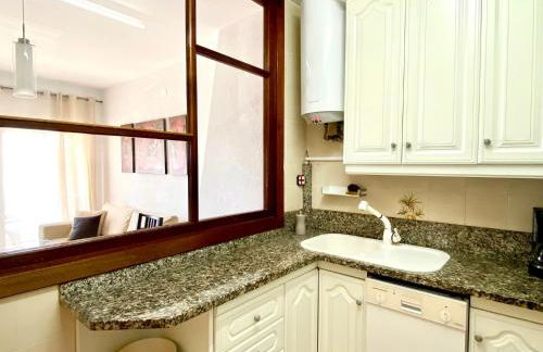 House in front of the beach with sea view - Foto 23