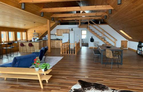 Charming barn loft - all amenities on 60 acre farm in the White Mountains of NH - Foto 8