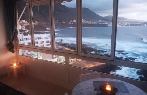 Beautiful oceanfront studio with private parking - Foto 17