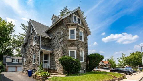 Ground-Level 2B2B Apt in Bryn Mawr w Parking - Foto 1