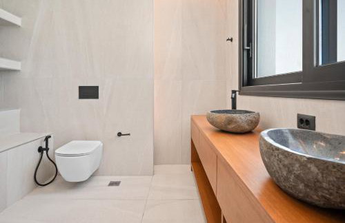 Villa Anassa - Luxurious 4-Bedroom Villa with Private Pool by Temma Villas - Photo 114