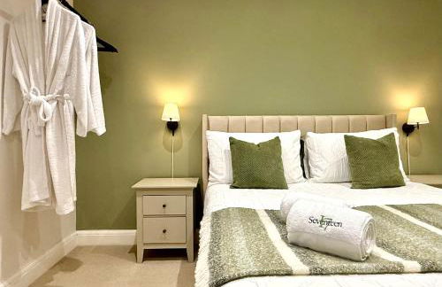 Winter Getaway - Luxury Bungalow w Games Room - Photo 13