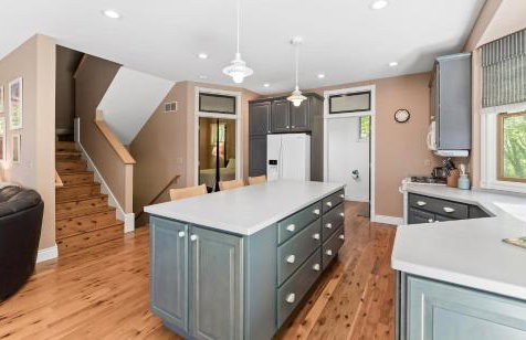 Experience luxury at Lakefront Villa - Foto 7