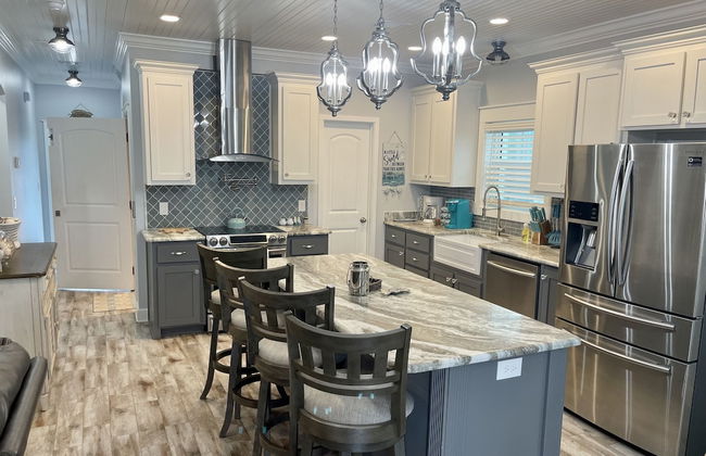 Tequila Sunrise 4 Bedroom Home by RedAwning - Photo 1