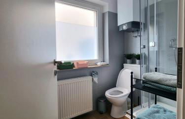 The Golden Pelican - Photo 9