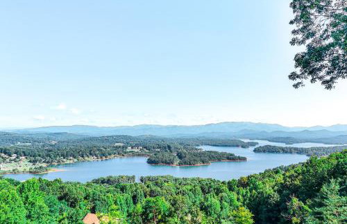 Hiawassee Home with Fire Pit and Furnished Deck! - Foto 2