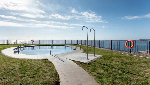 Beachside Retreat with Private Terrace - Foto 5