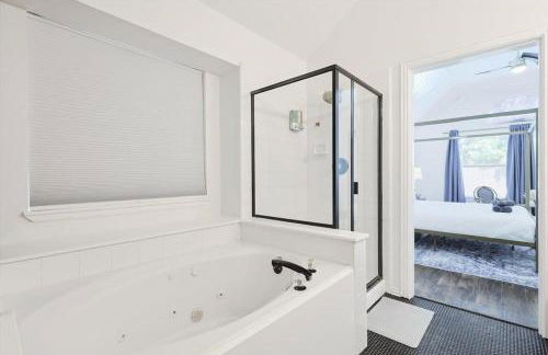 The Blue Holly - Bright & Spacious with a Pool - Foto 19