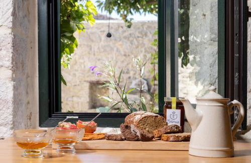 Villa Helidona With Private Pool - Photo 36