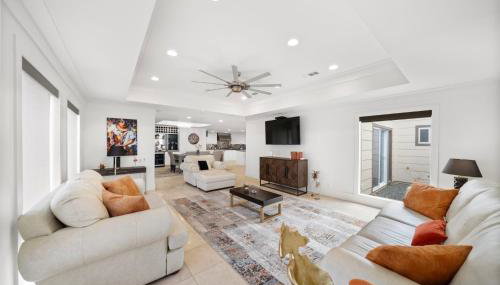 Nr Galleria & Med Center Hot Tub Games WiFi - Foto 2