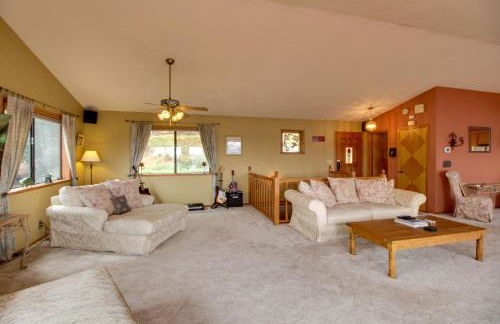 Spacious Kelseyville Home with Large Lakefront Deck! - Foto 6