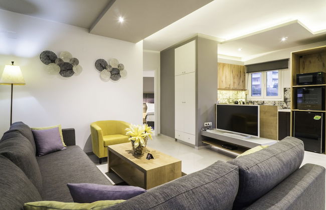 Talos Luxury Suites - Photo 5