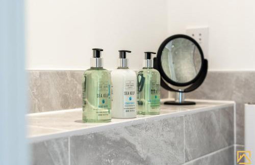 Outstanding 5 Bedroom Townhouse, Canal Views By Valore Property Services - Foto 7