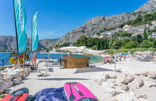 Apartments with parking space Omis - 15767 - Foto 3