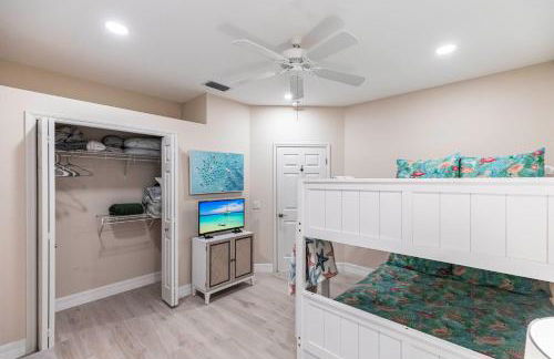 Marco Island Majesty - Photo 23