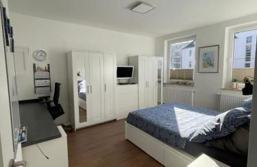 Zentrale FeWo Küstenglück nah am Deich - Foto 7