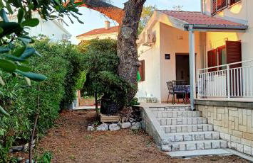 Apartment Rino, only 30m from the sea - Foto 1