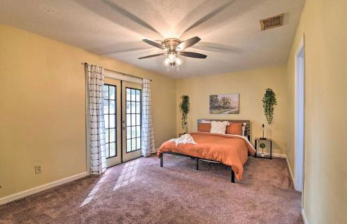 Grand Valrico Home with Deck, Fire Pit and Yard! - Foto 21