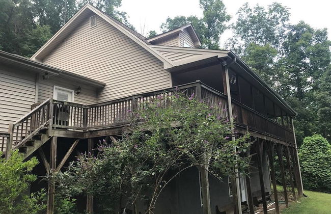 Comfortable Mountain Home near Everything yet Private - Foto 20