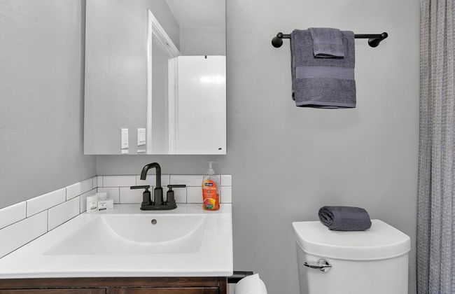 Modern 2bd Cabin With Stunning Views of Bass Lake - Foto 14