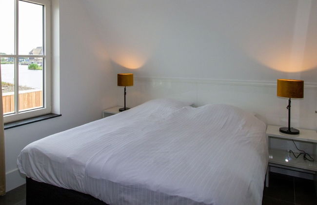 Luxury Villa With Sauna and Jacuzzi at the Lake - Foto 42