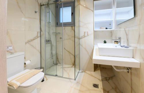 Momento Luxury Apartments walking distance from the beach - Photo 70