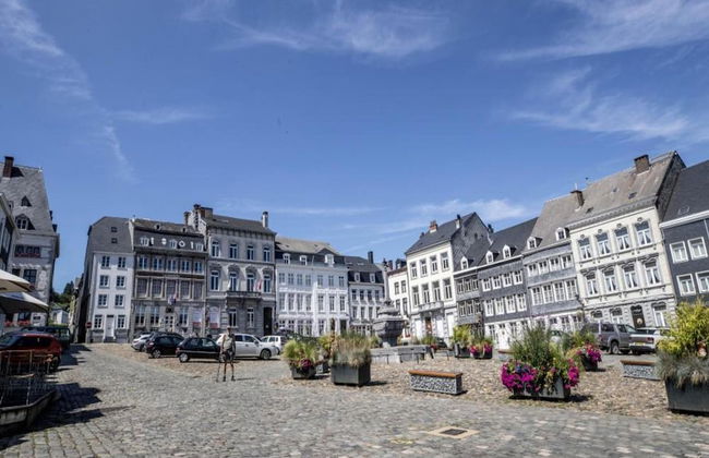 Modern Holiday Home in Stavelot With Fireplace - Photo 32