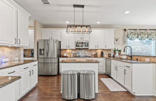 The Sapphire Sanctuary with Pool - Photo 24