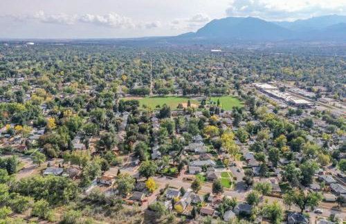 Stir Crazy! Bike Trails, Dogs OK, Food & Nightlife - Foto 64