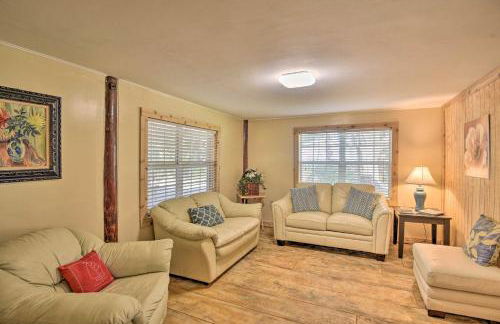 St Johns River Canal Home with Grill! - Foto 9